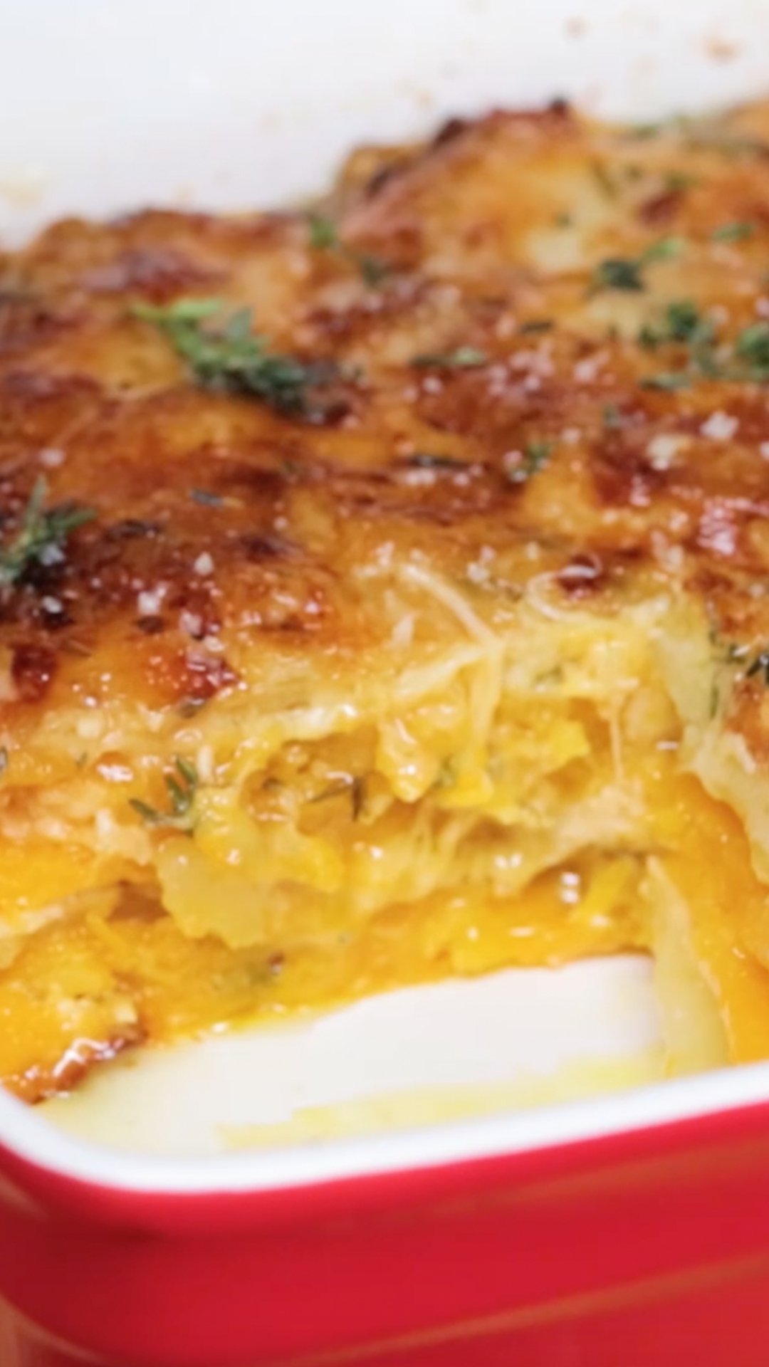 Travessa de Batatas e Abóboras Gratinadas com Queijo