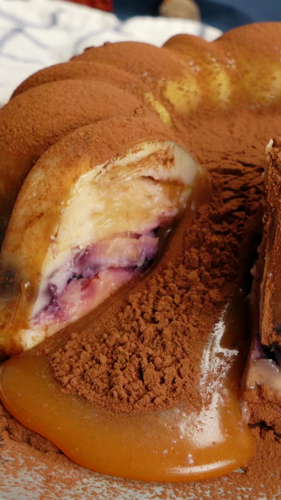 Bolo Vulcão de Maçã e Caramelo