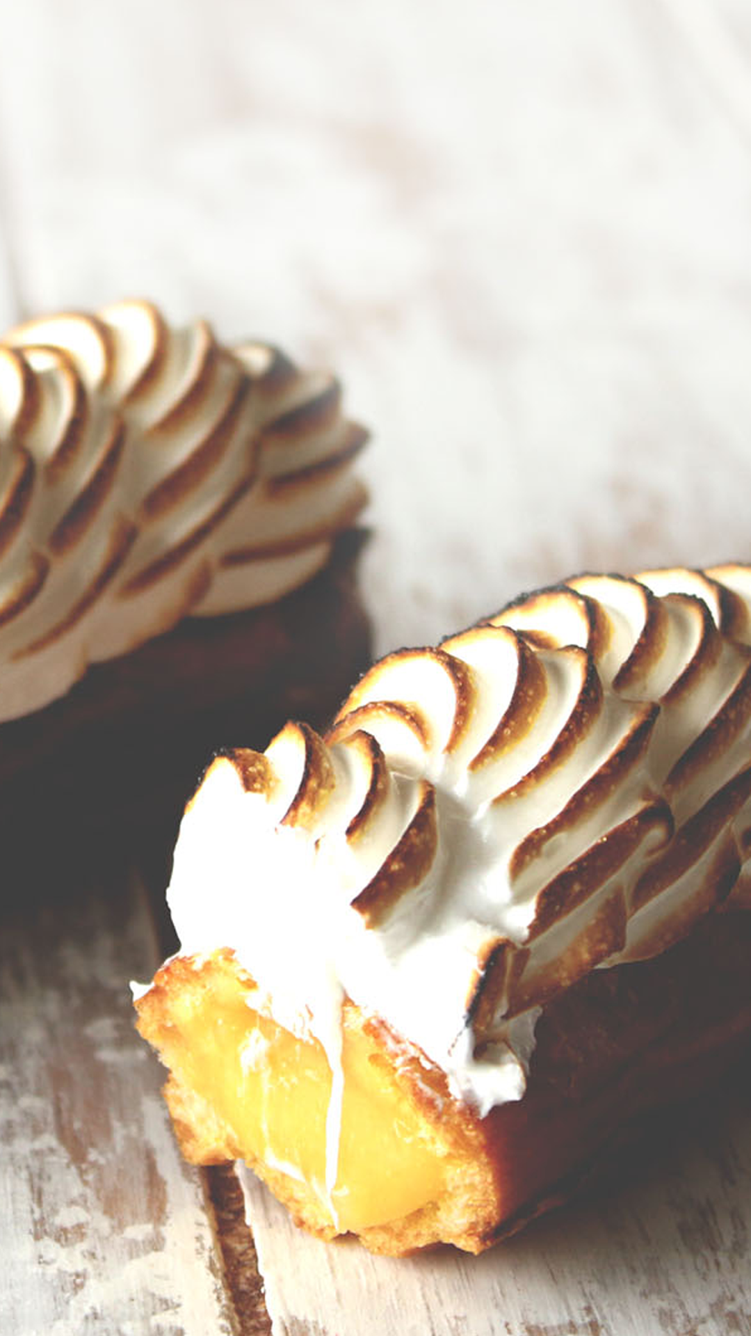 Bomba de Creme de Limão com Merengue