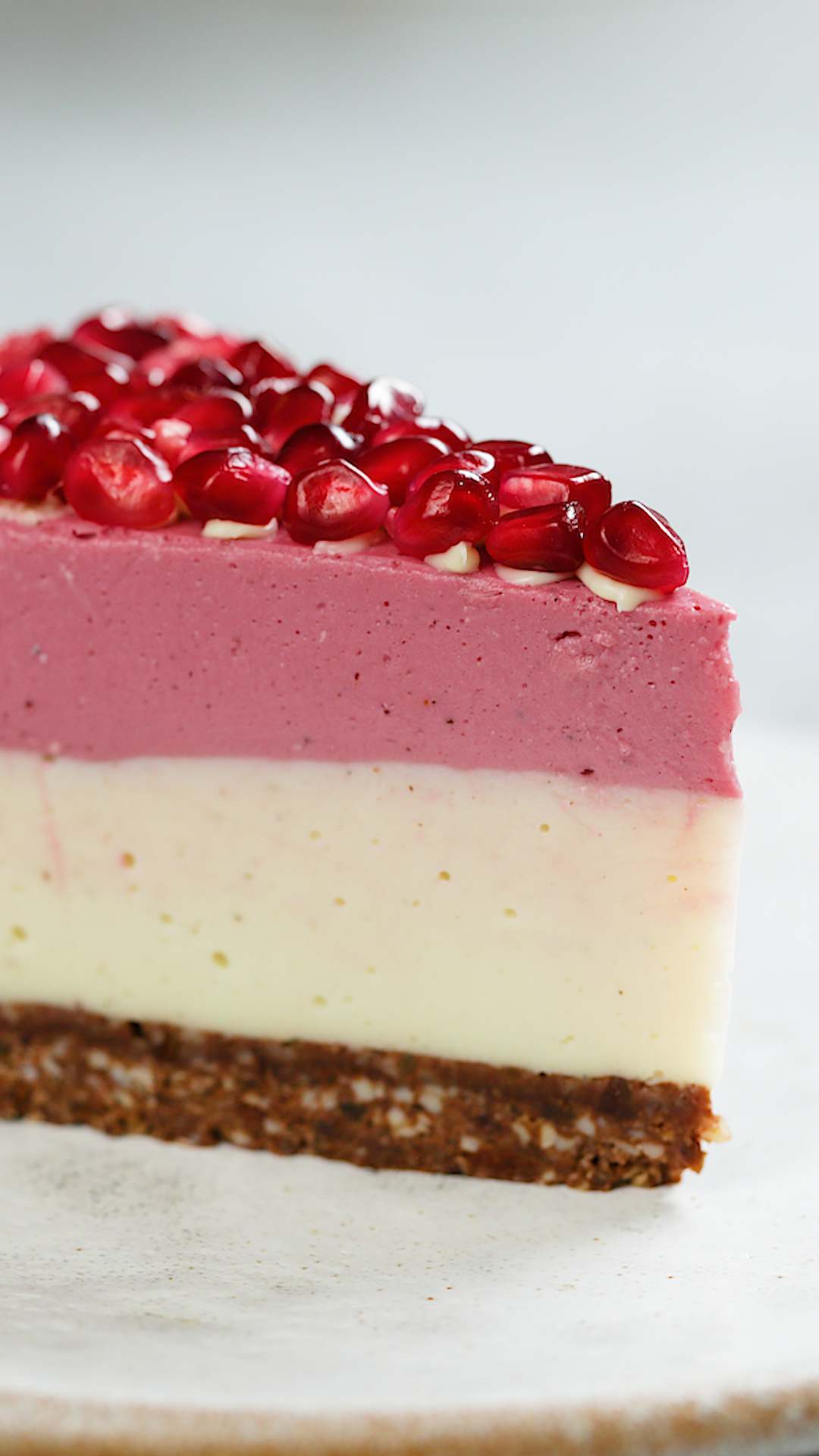 Cheesecake De Framboesa Coberta Com Romã