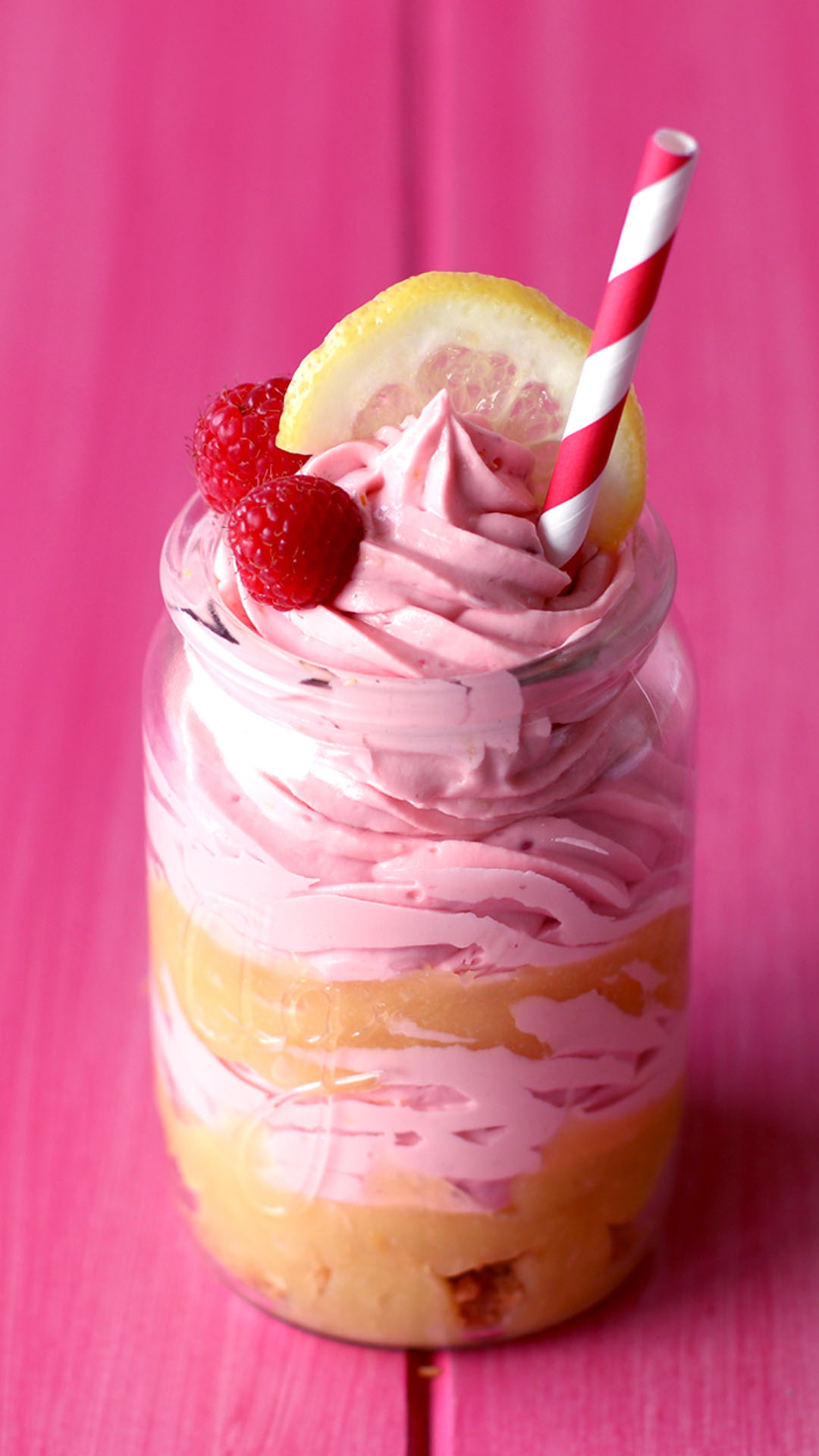 Cheesecake de Pink Lemonade no Copo