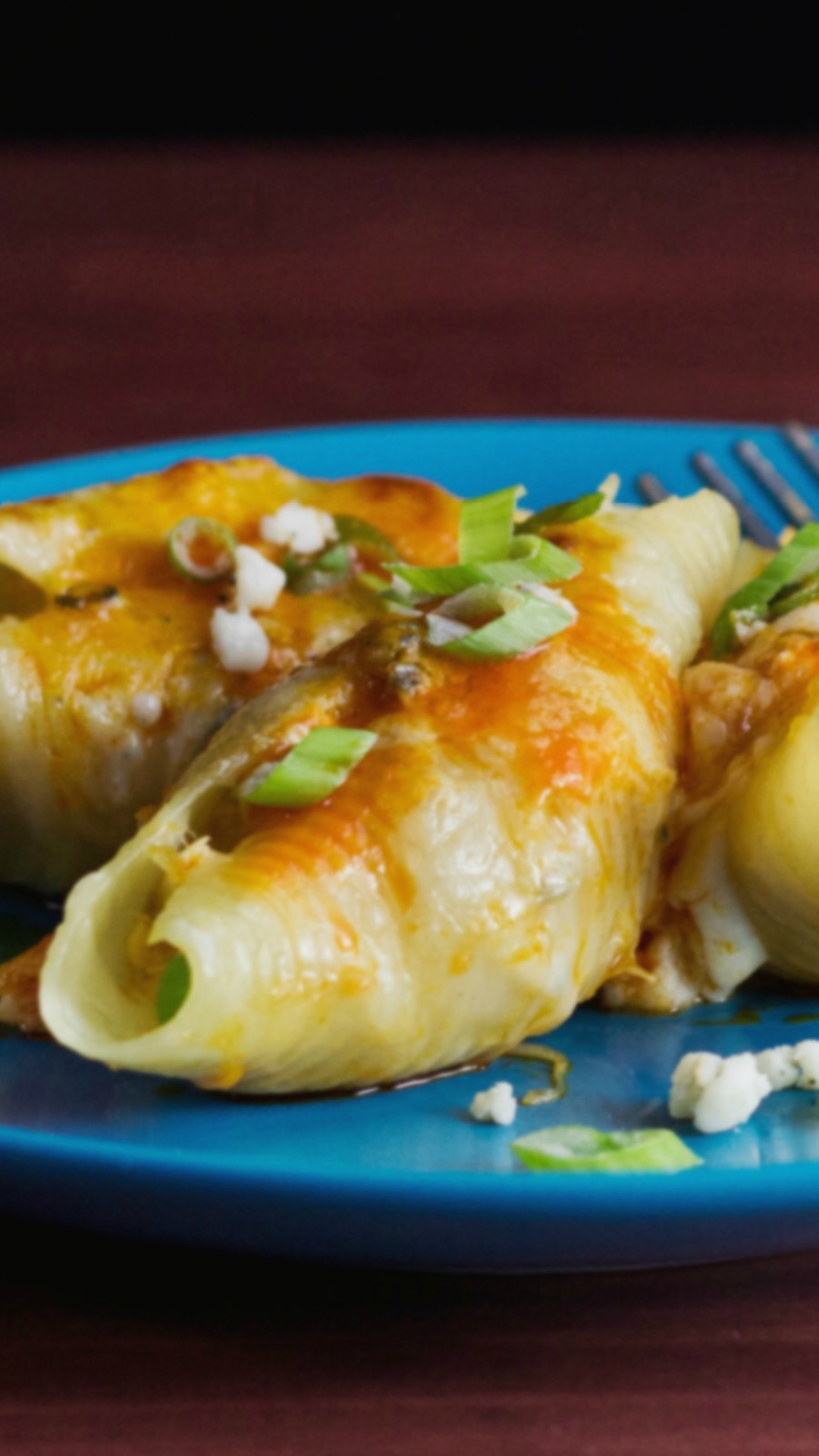  Conchas de Macarrão Recheadas com Frango e Queijos