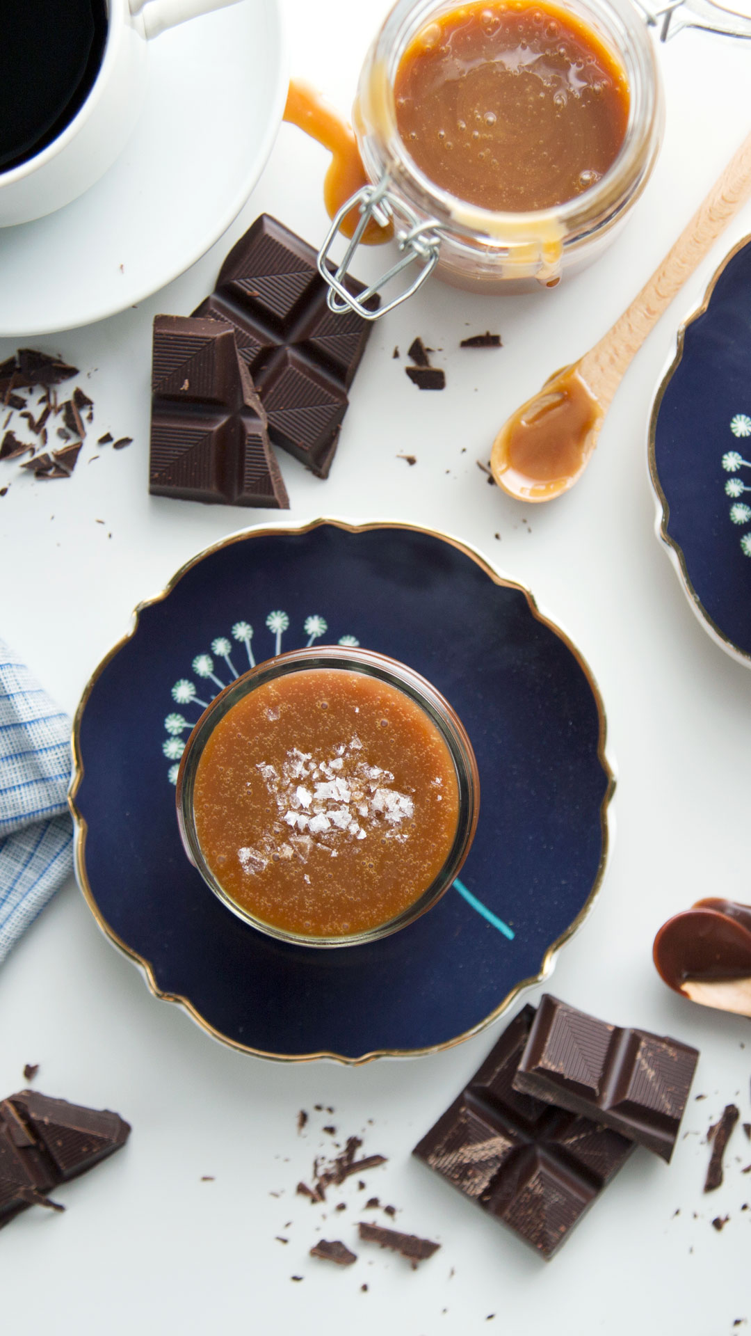 Copinhos de Chocolate com Caramelo Salgado