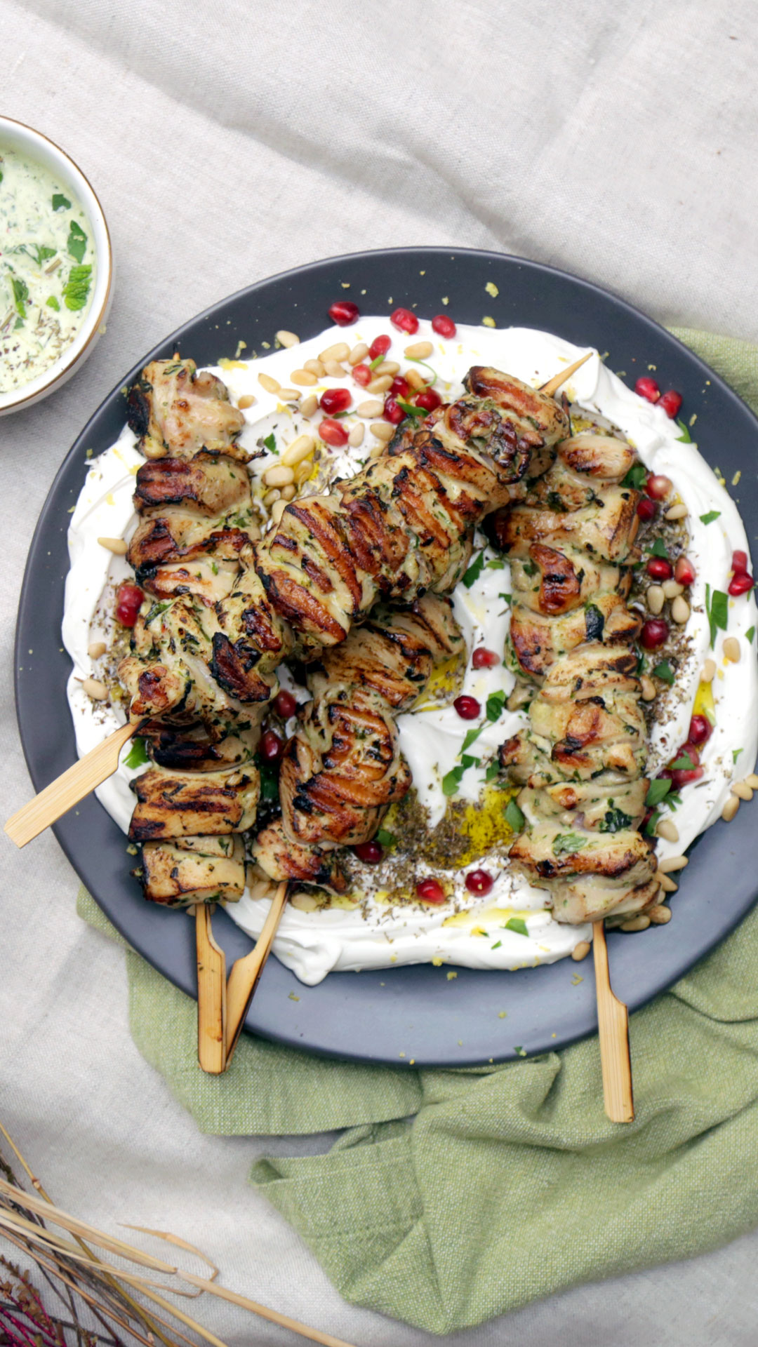 Espetos de Frango com Maionese Verde