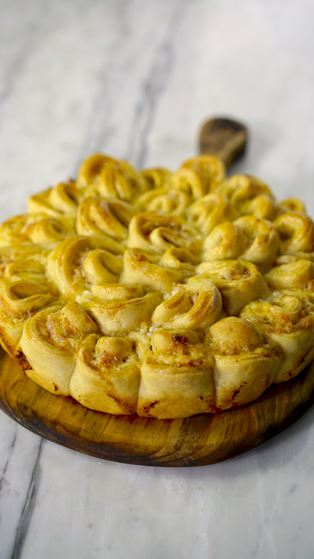 Torta de Pão com Presunto e Queijo 