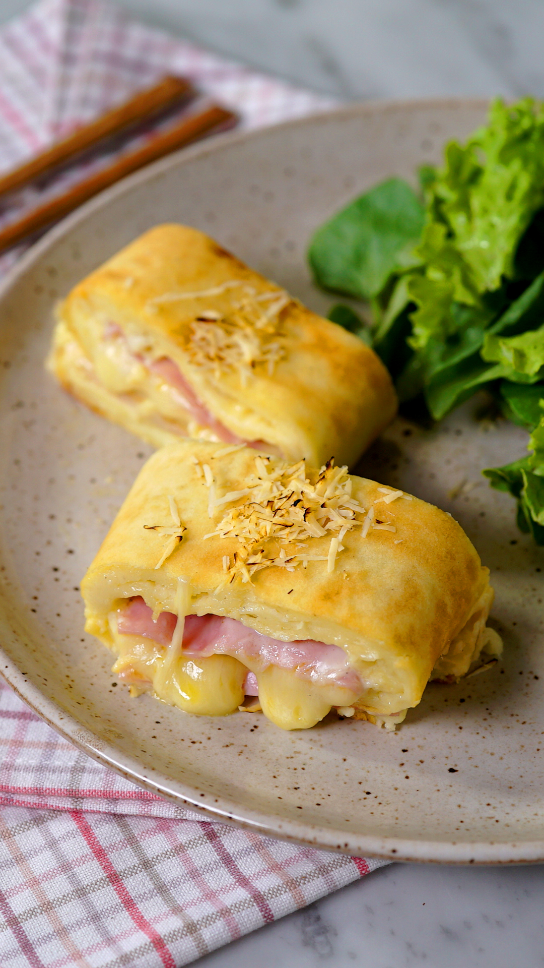 Rocambole de Presunto e Queijo
