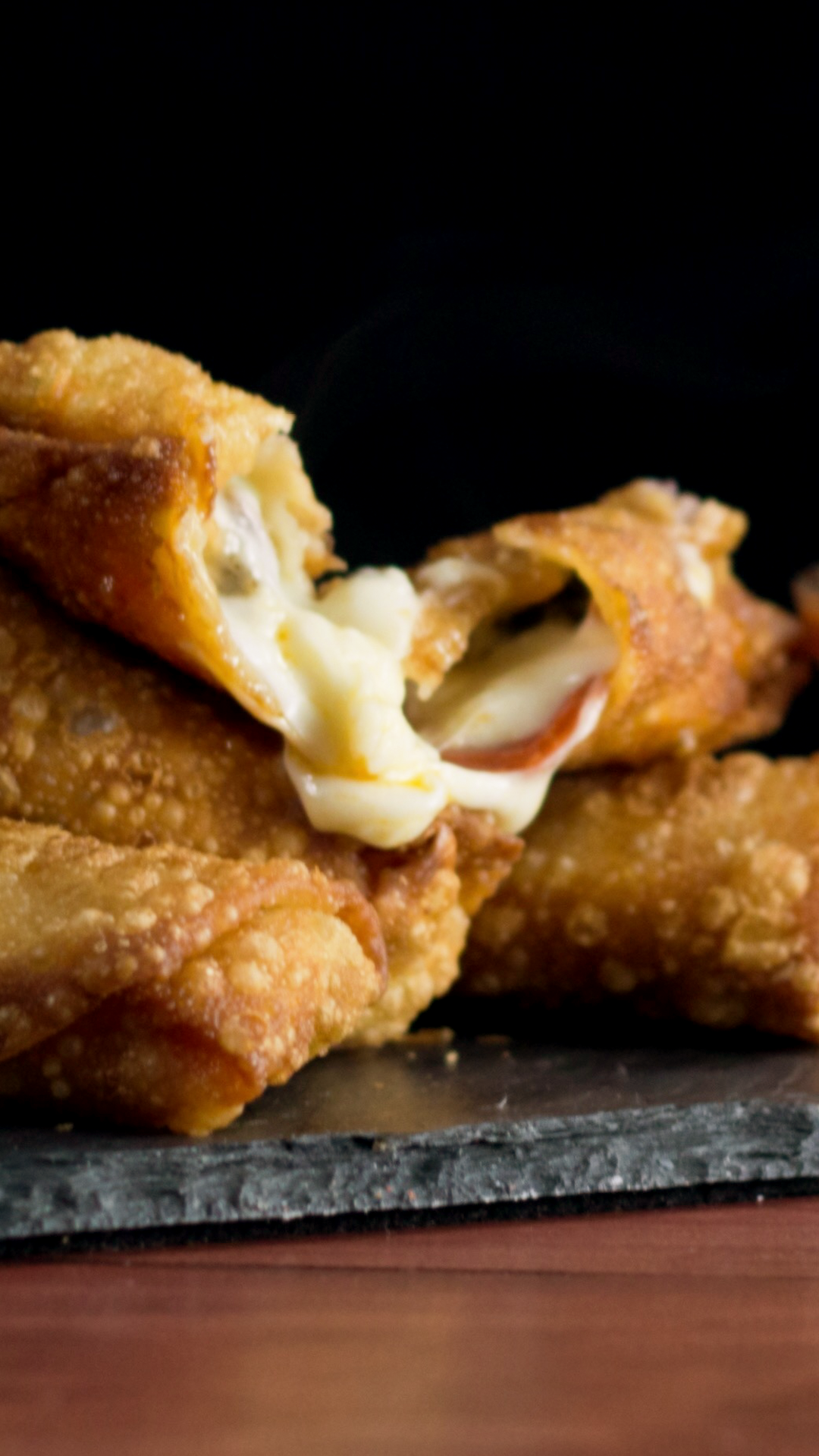 Rolinhos Fritos de Pizza