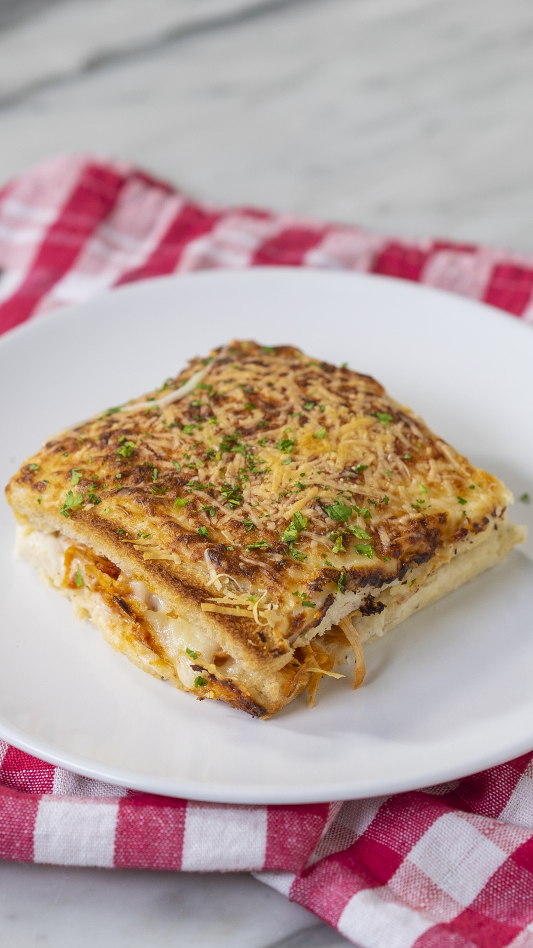 Sanduíche de Frango Gratinado