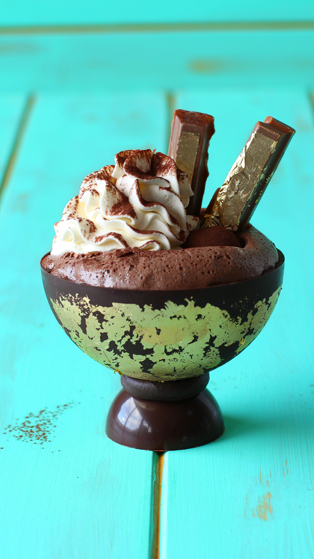 Taça Dourada de Chocolate