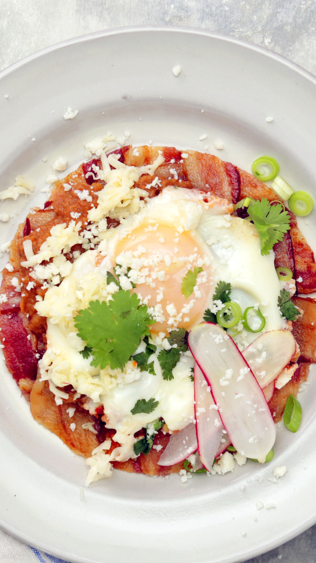 "Tortilla" De Bacon Com Huevos Rancheros